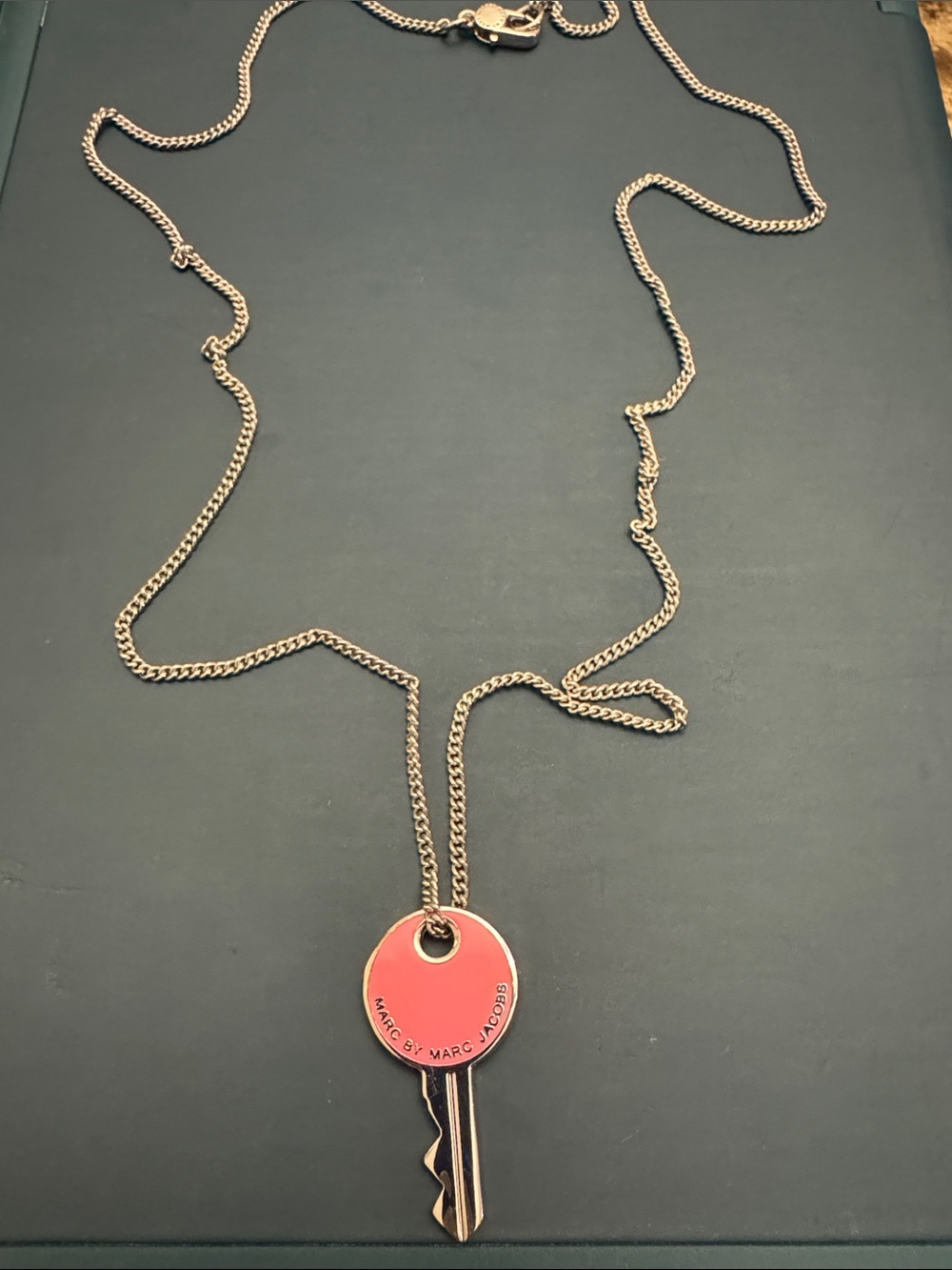 Marc By Marc Jacobs Silver-Tone Chain with Pink Key Pendant
